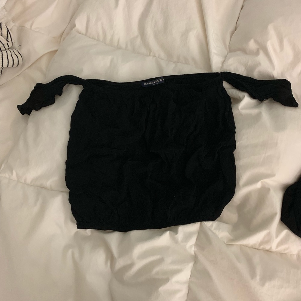 Brandy Melville off the shoulder top